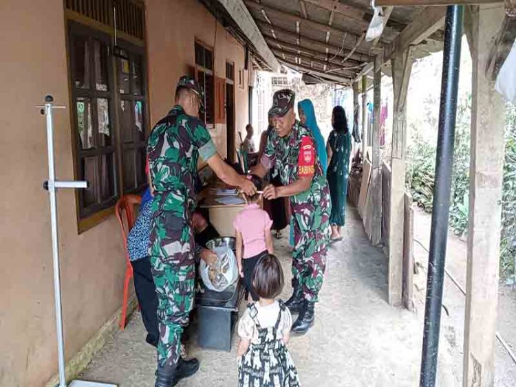 Babinsa Koramil 18/Pagentan Mendampingi Kegiatan Posyandu Sebagai Upaya Penurunan Angka Stunting di Wilayah 