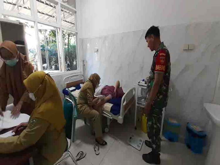 BABINSA KORAMIL 18/PAGENTAN DAMPINGI KEGIATAN KB KES MKJP