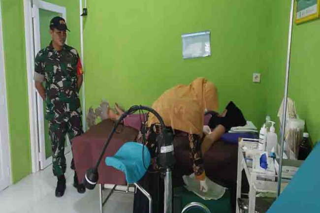 BABINSA KORAMIL 18/PAGENTAN DAMPINGI KEGIATAN KB KES MKJP