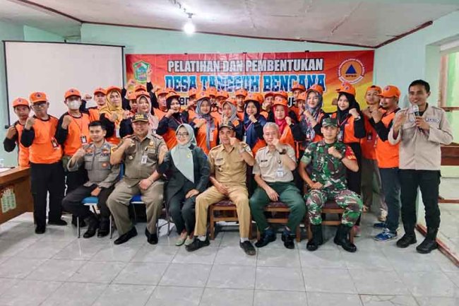 BABINSA KORAMIL 18/PAGENTAN BERSAMA FORKOPIMCAM MENGAHADIRI KEGIATAN PELATIHAN DAN PEMBENTUKAN DESA TANGGUH BENCANA