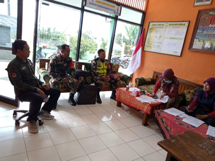 *BABINSA DAMPINGI KEGIATAN BIAS BERSINERGI DENGAN NAKES BERI IMUNISASI"