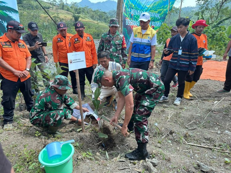 Dandim 0704/Banjarnegara pimpin penanaman pohon Aren Bersama PT.PLN Indonesia Power dan perusahaan umum Jasa Tirta 1 di wilayah Kodam  IV/Dip Tanggal 30 Des 2024*